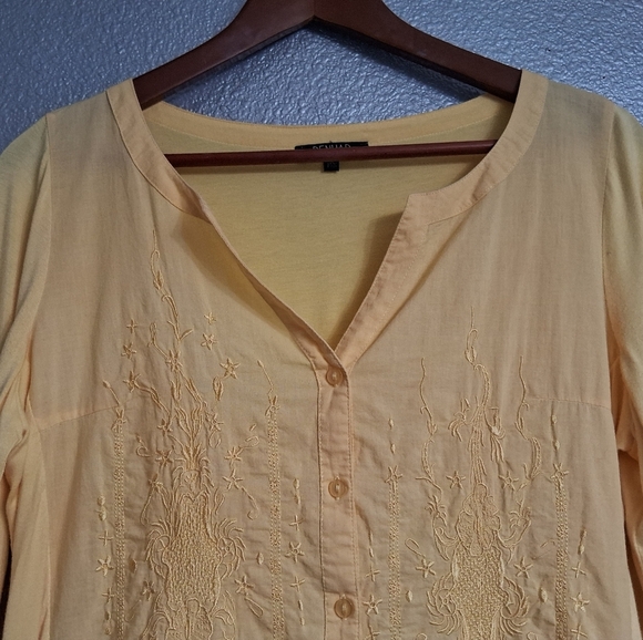 Renuar Yellow Embroidered Button Down Shirt  Size M - Picture 7 of 9